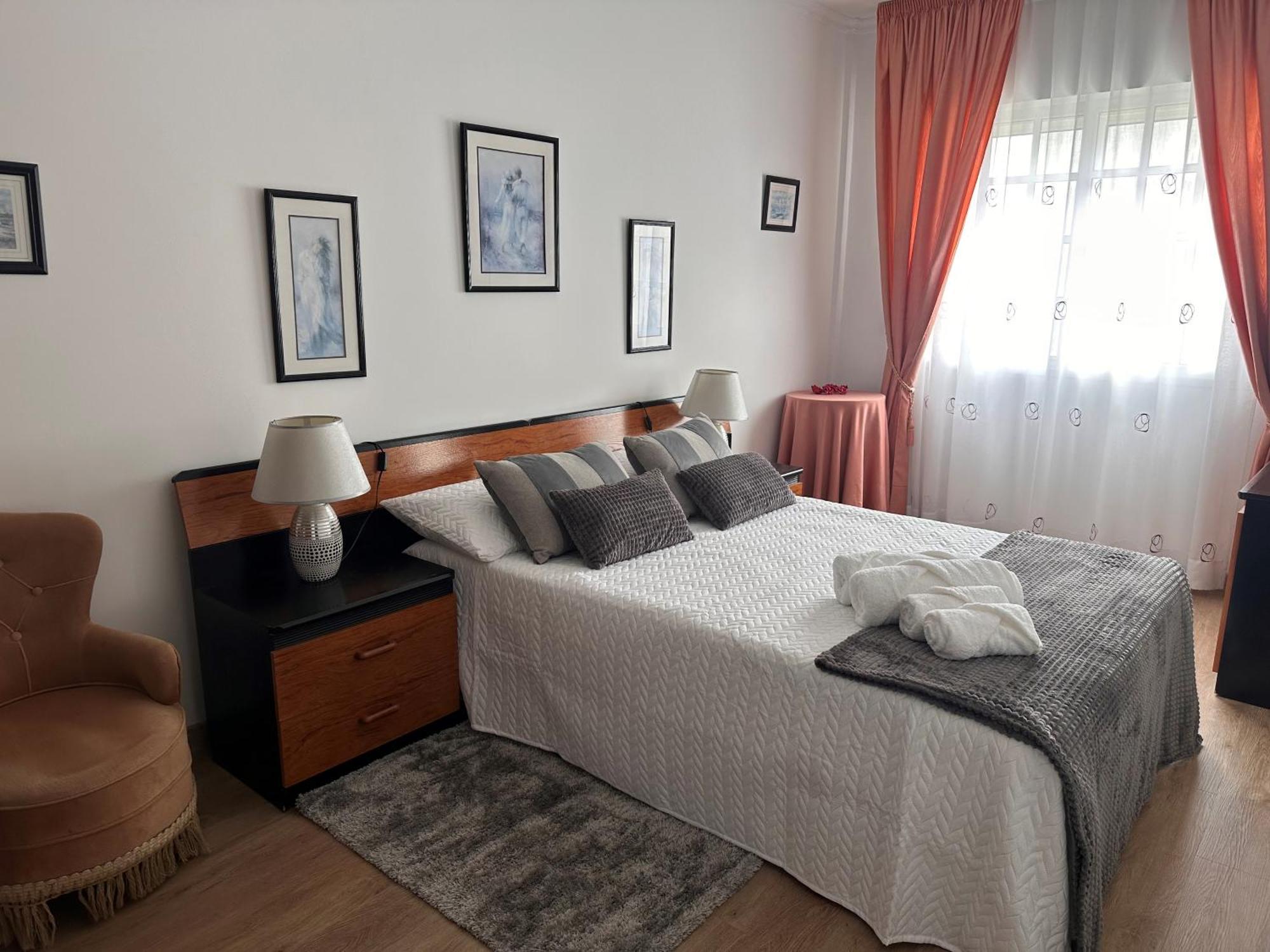 Apartamento Tranquilo Zona Paseo De Lordelo - Wifi - Mascotas 오그로브 외부 사진
